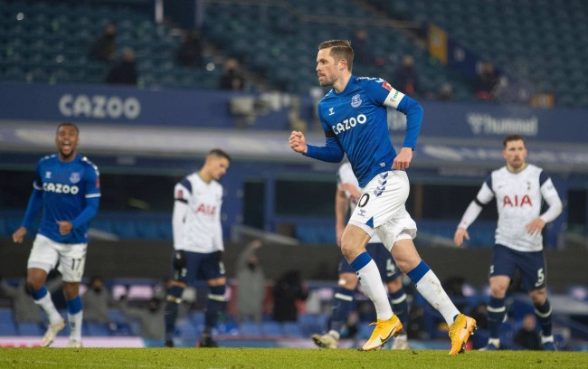 比赛中重蹈 比赛中重蹈